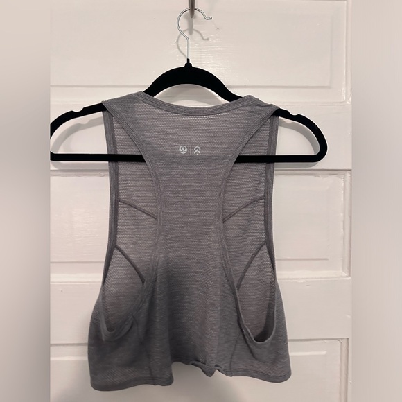 Lululemon x Barry’s boot camp stronger as one tank - Picture 2 of 2